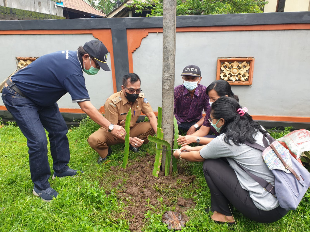 Pengabdian Masyarakat Universitas Tabanan di Desa Baha, Kec. Mengwi, Kab. Badung